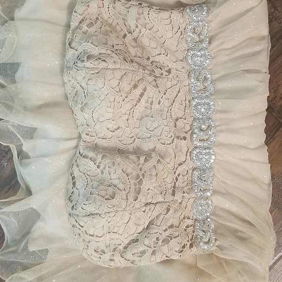 City Triangles homecoming dress. Size 7 - Picture 2 of 7